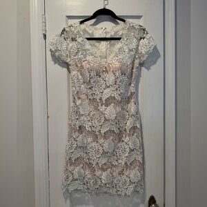 Size 3/4 Dave and Johnny white short prom/homecoming dress.